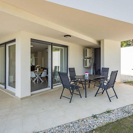 Apartments At Villa Frida Premantura Exterior foto
